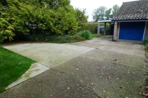 Driveway/Garage