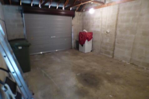 Garage/Workshop