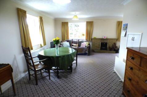 Sitting/Dining Room