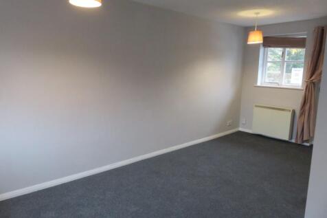 SITTING/DINING ROOM