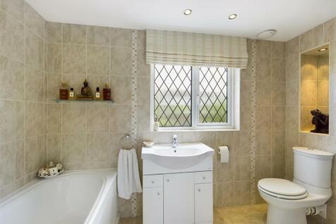 Family Bathroom with Shower.jpg