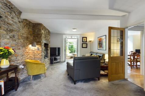 Lounge.