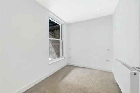 Ground Floor Rear Bedroom.