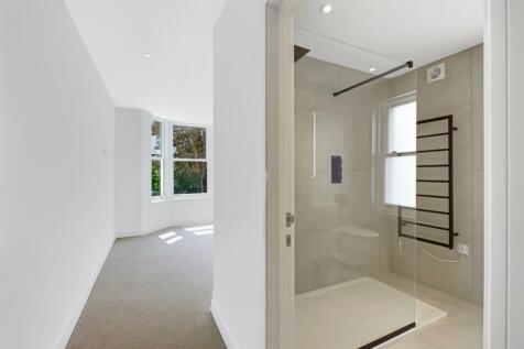 Rear Bedroom and En Suite.
