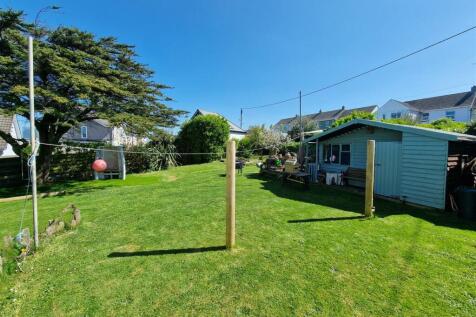 Chalet and garden.jpg