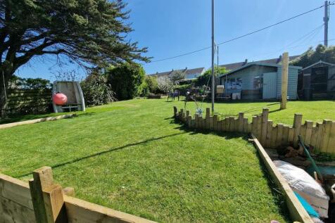 Garden rear.jpg