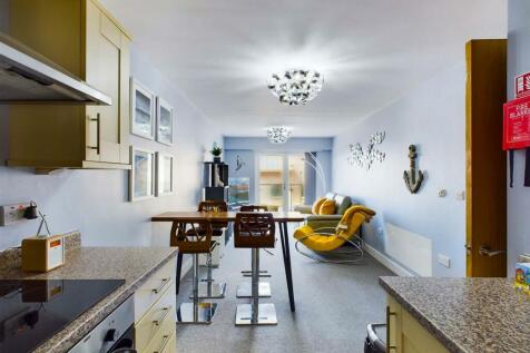 Dining room/kitchen/lounge