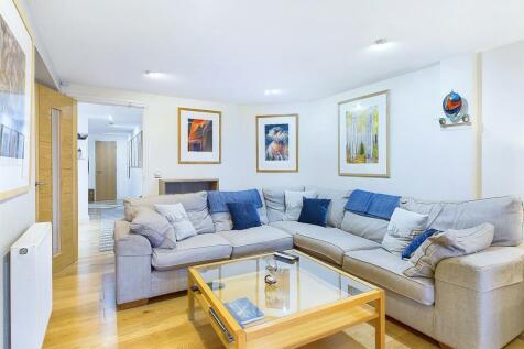 Lounge area.
