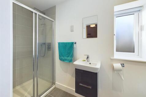 Bedroom 2 En Suite.
