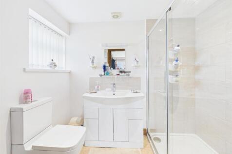 Bedroom En-Suite.jpg