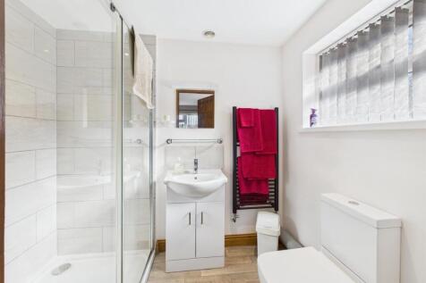En Suite Shower.jpg