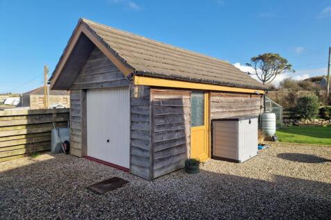 Detached Garage.jpg