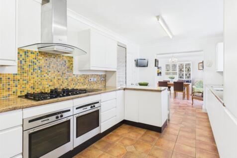 Kitchen Diner.