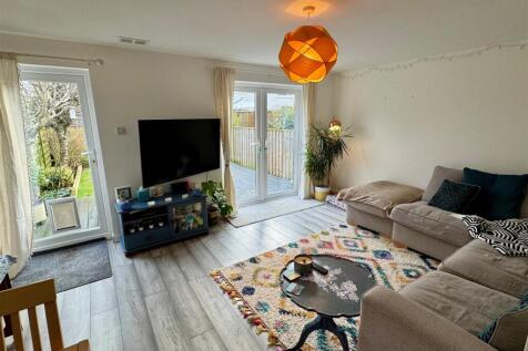 14 Bramble Close Lounge