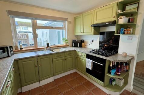 14 Bramble Close Kitchen