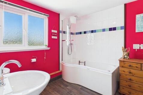 Second Floor Bathroom.