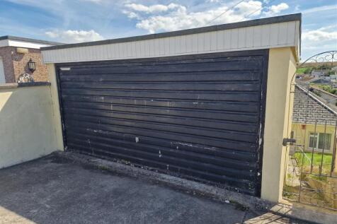 Double Garage.jpg