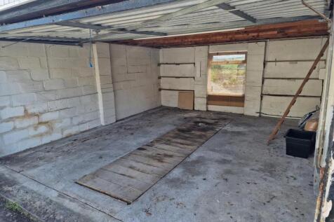 Double Garage internal.jpg