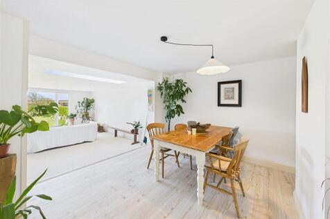 Diner/Kitchen