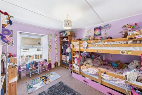 Front Bedroom.jpg