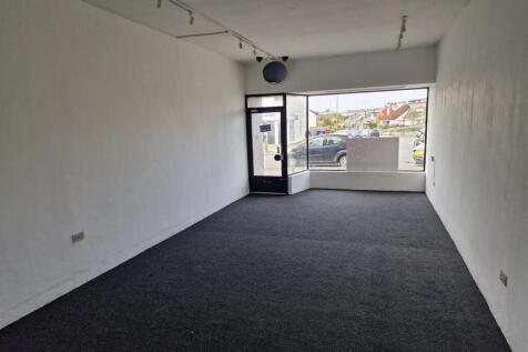 Retail Space to front