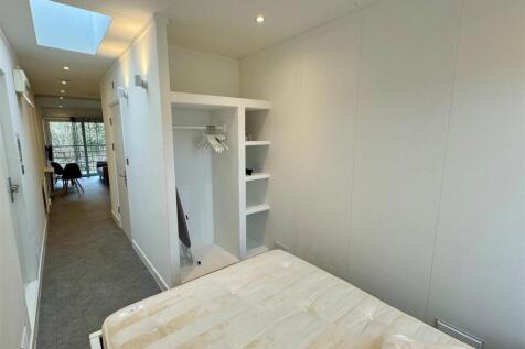 15 Drydock Bedroom