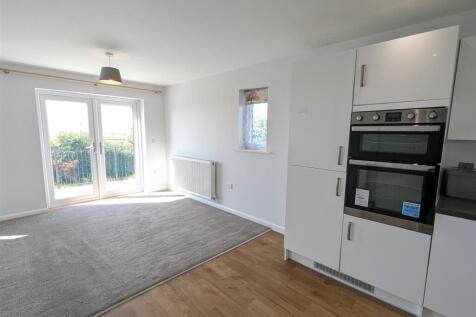 Kitchen / Lounge