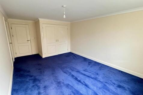 15 Longshore Apartments Bedroom 2