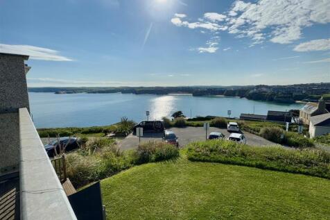 15 Longshore Apartments View