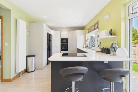 Kitchen and Breakfast Bar.jpg