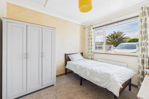 Bedroom 3.jpg
