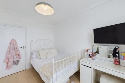 Downstairs Bedroom 2