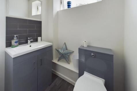 3B Shower Room