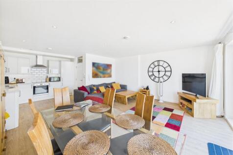 Diner/Lounge/Kitchen