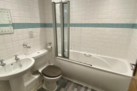 12 Venetian Views Bathroom