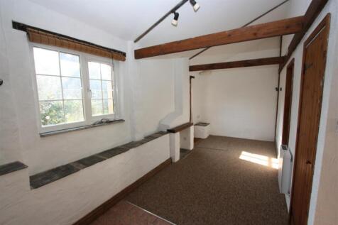 Straw Cottage Lounge