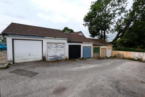 Garage in block