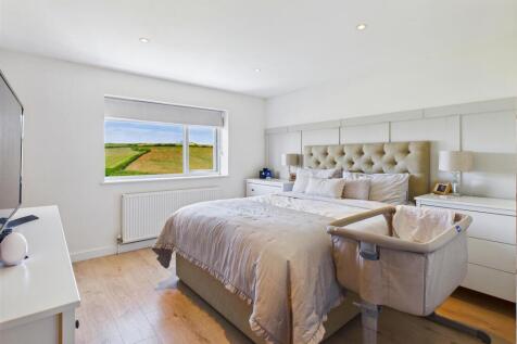 Bedoom 1.