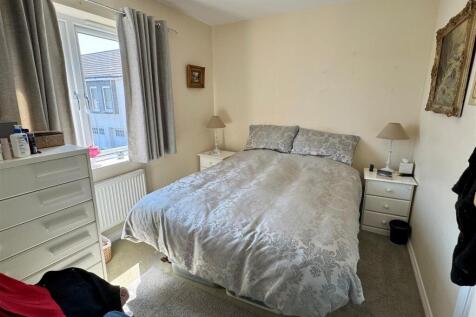 17 Littledale Row Bedroom 1