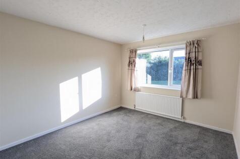11 Parkwoon Close - Bedroom 2