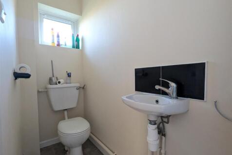 11 Parkwoon Close - W/C
