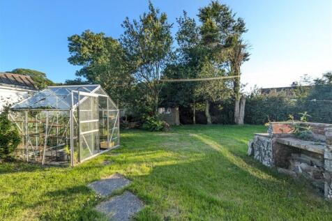 11 Parkwoon Close - Garden