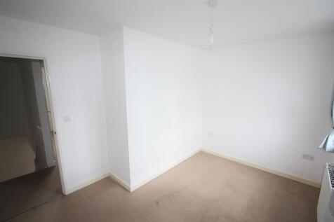 8 Wartha Mews Bedroom 1