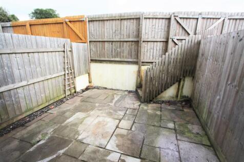 8 Wartha Mews Yard