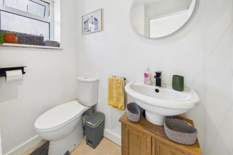 Annexe Shower Room