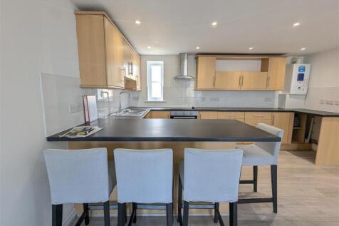 1 Chegwin Court Breakfast Bar