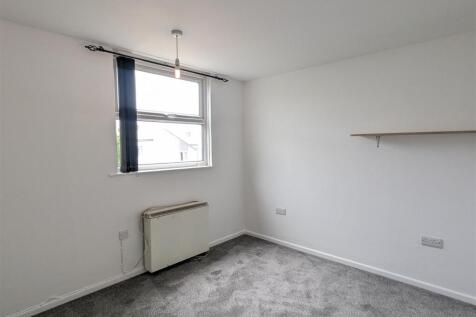 42 Hawkins Bedroom 1