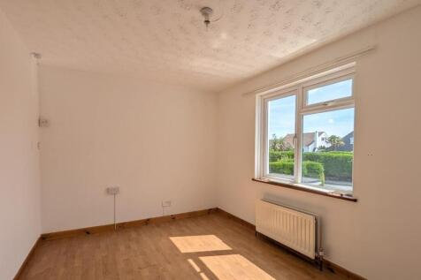 39 Quintrell Close Bedroom 2