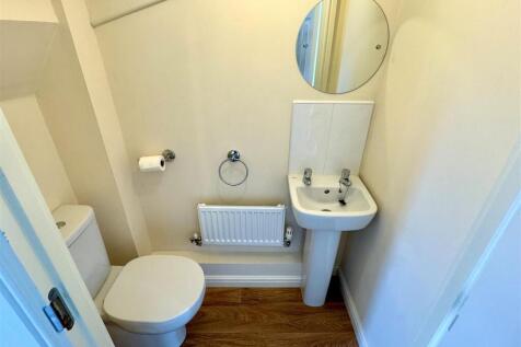 24 Stret Lowarth WC