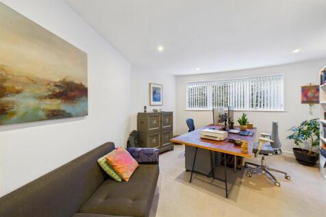 Bedroom 3/Office